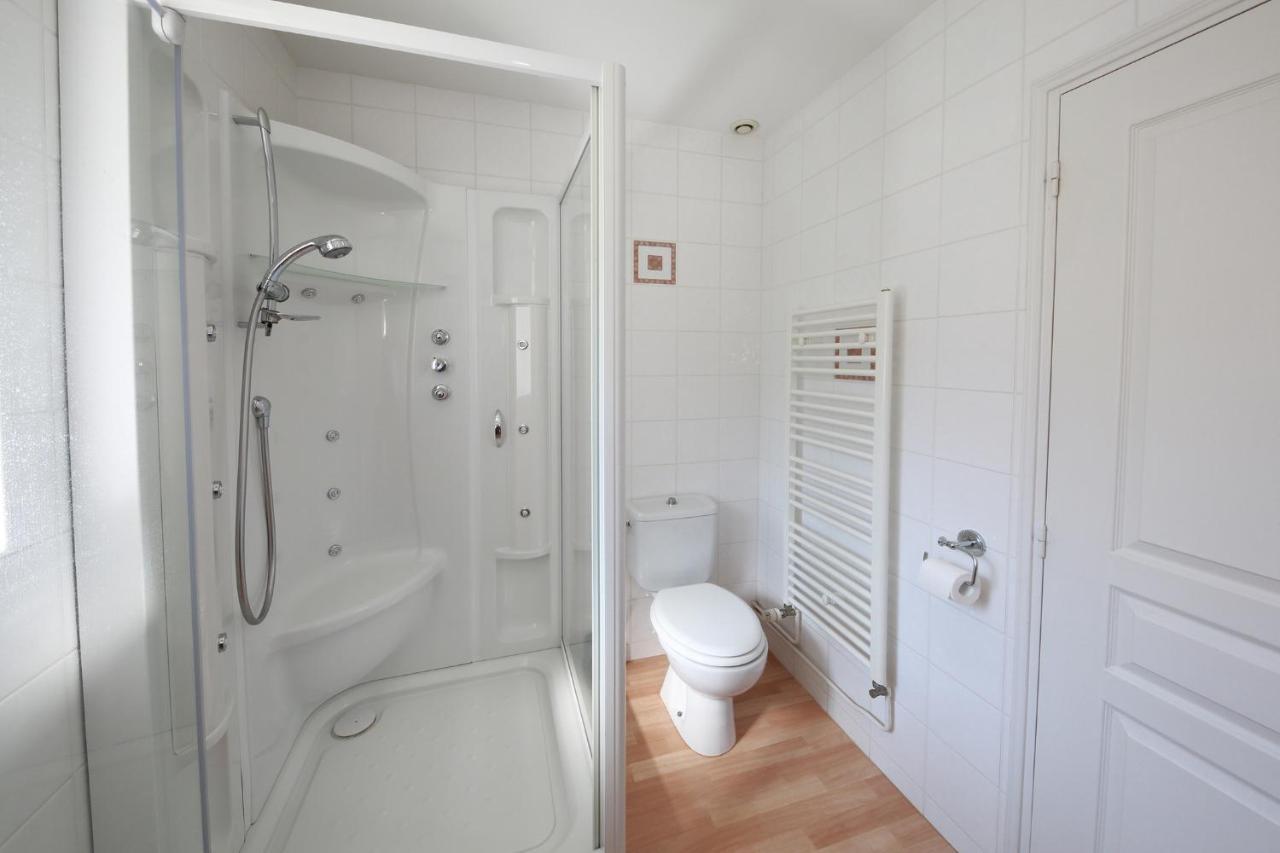 Gite La Loge Des Fees Latille ภายนอก รูปภาพ